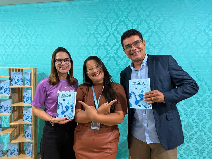 786826907_1426098629626630_1050221456801604689_n Professora Annieli Klissia leva reflexão sobre letramento literário a livro sobre educação brasileira